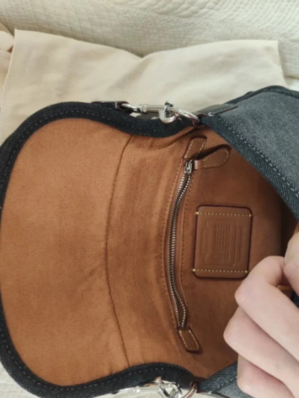 Coach handbag measurements